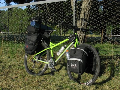 2.jpg (186.6 KiB) Viewed 3475 times La Coca siempre inmaculada, parece que tira perfume esa bici