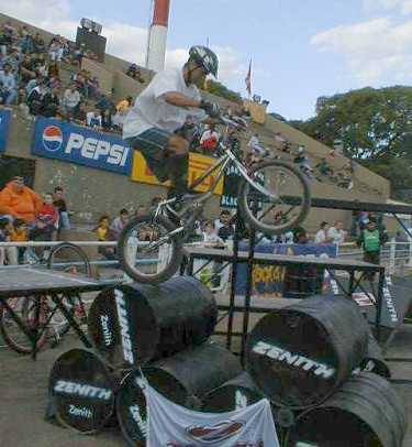 Saltos sobre toneles