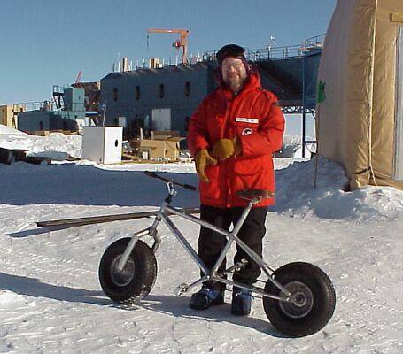 Bicicleta para nieve en el polo sur
