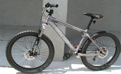 Ya que muestran tanta bici de dual les mando la mia , es casi como la tuya ferdie