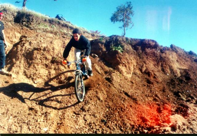 Marcos en carcaraña haciendo xcountry