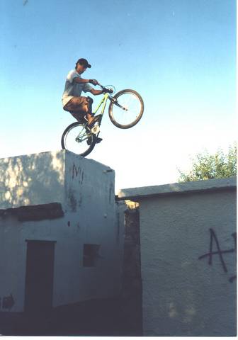2001 en la falda
