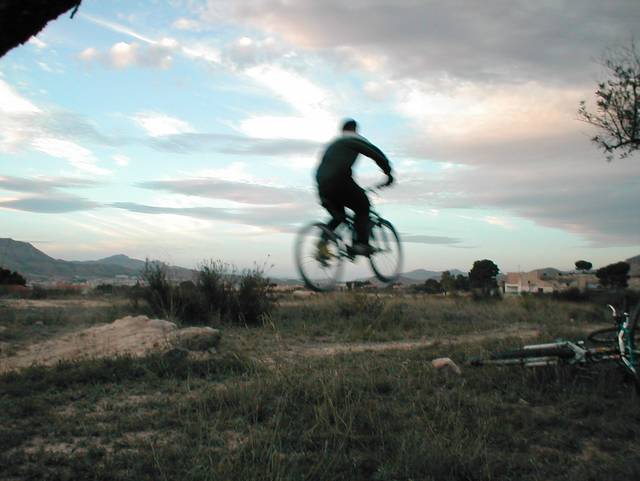 un salto de 2,10m