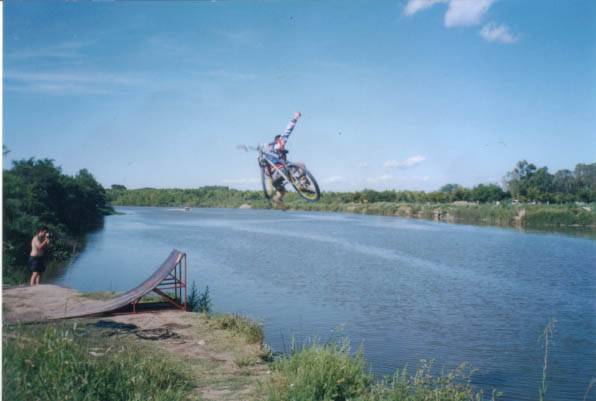 TONINO Water-jumping TANO
