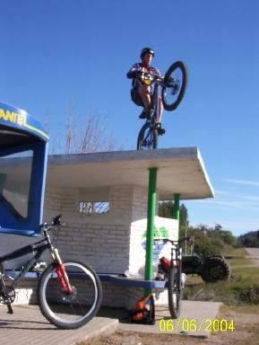 esperando el omnibus en minas uruguay