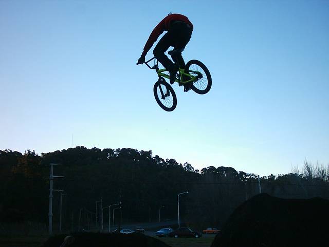 Dirt jumping/Tandil.