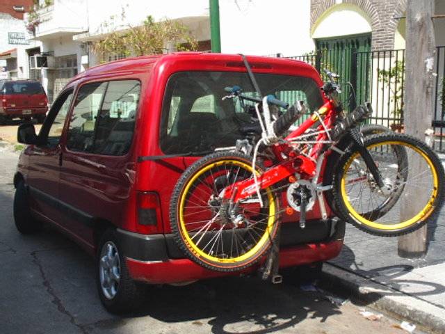 mi chata y mis bikes