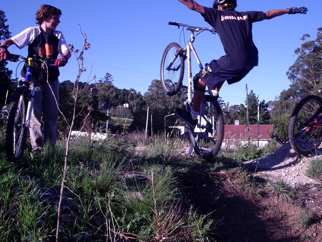 julian no hander