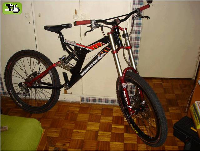 IRON HORSE SGS DH TEAM EN LA RECTA FINAL