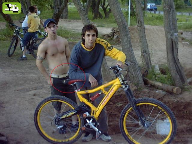 escracho a tino !!!es trolo!!!