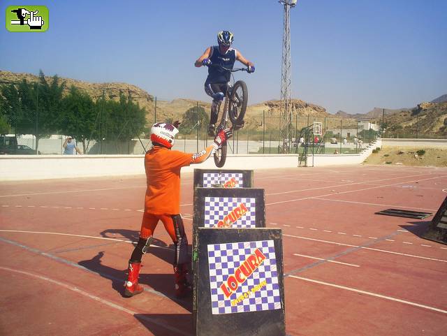 Salto pirámides en exhibición