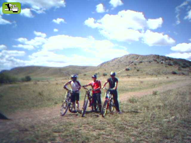 11-02-06_ALE,  LAUCHA Y CLAUDIO , EN EL CERRO DEL AMOR - SIERRA DE LA VENTANA