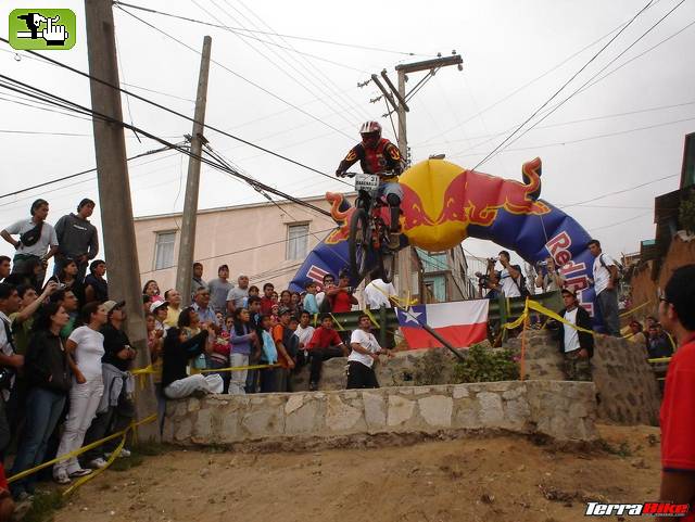 Nosotros en contrapedal Red Bull (Chile) 2005