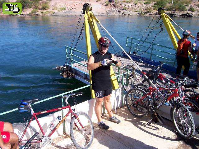 Marco en la balsa ISla Jordan