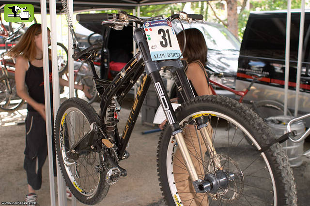 EDICION ESPECIAL COMMENCAL BOS