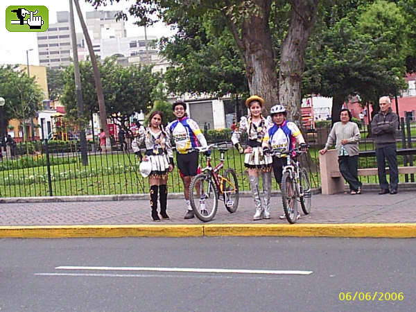 NO HAY NADA COMO MI PERUANITA