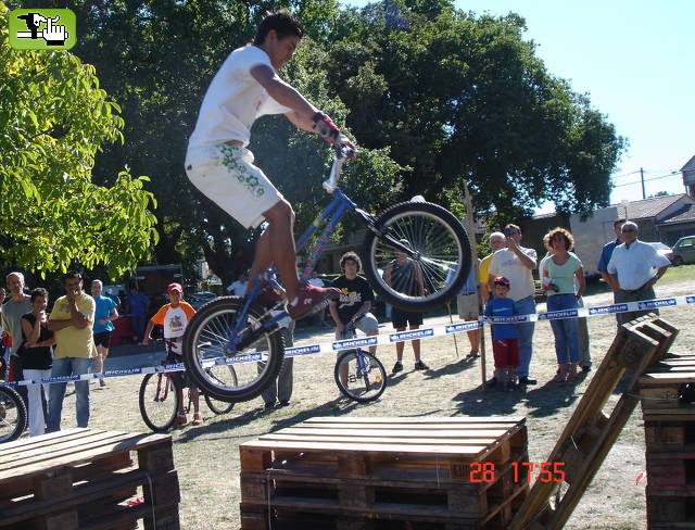 oscar fabello en una exibicion en cambeo(ourense)