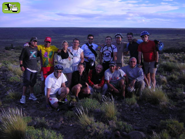 CAMINO DE LOS ACANTILADOS CON MESETA DE SOMUNCURA