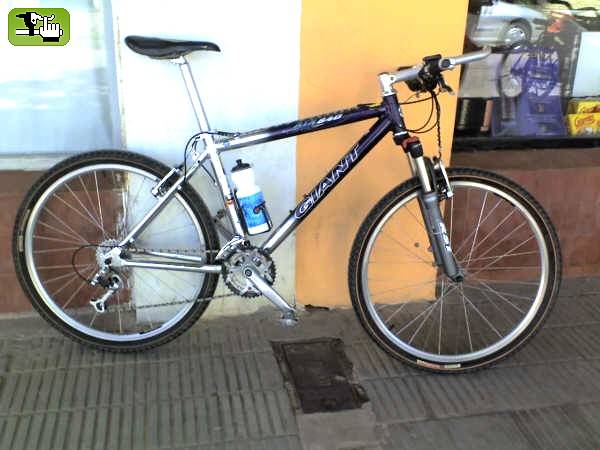 Giant AXT 840