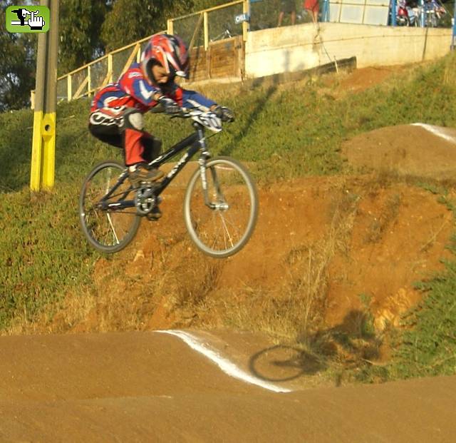 VOLANDO EN MI CRUPI  