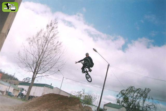 Tomy en los viejos dirt de tandil