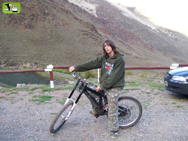 DH MZA Santa Cruz V10 del Colo.,