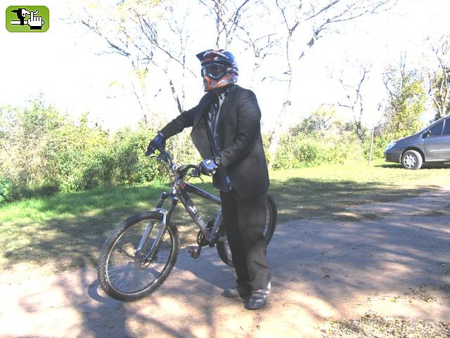 YENDO AL TRABAJO