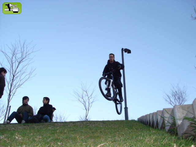1 saltito en costanera! simple y humilde! Saludos al Team Bones