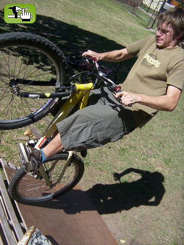 leo en tailtap en el mini park de la ksa