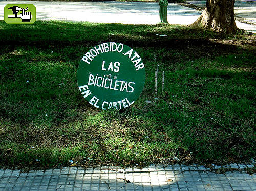 Sacamos el cartel y listo