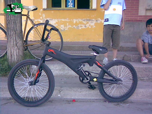 LA BIKEE DEL FER  SPECIALIZED