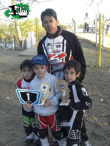 ARIEL Y SUS CAMPEONES BMX