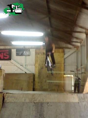 yo enel galpon hell track