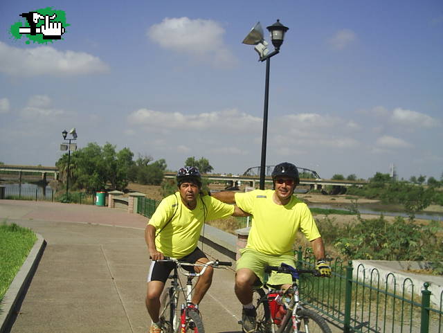 Dos Chizitos en bike???