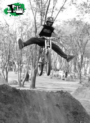No foot Bike park embalse