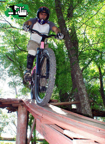 Puentes en bike park embalse