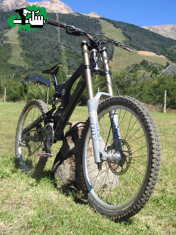 siguen las bikes del DH TOUR