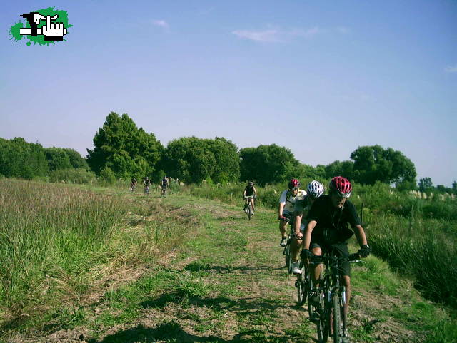 Locos del Pedal con invitados de lujo, gracias shadow