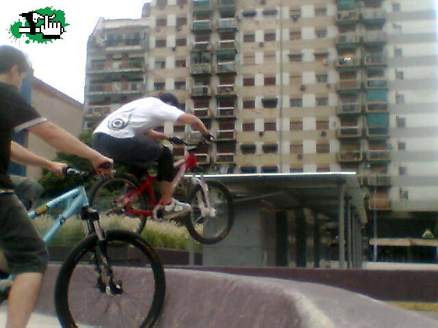 Fuego volando boluuuuu