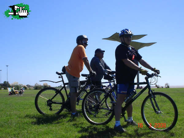 Los tres chiflados del pedal: Lanus - Olivos - Lanus