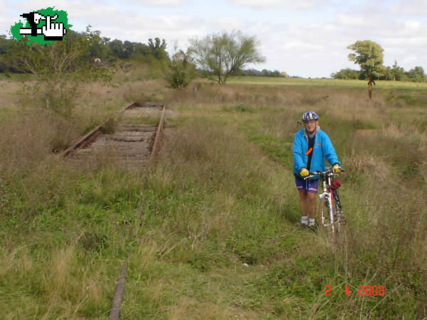 Los tres chiflados del pedal:Brandsen - Explorer por vias hasta gomez   2º Parte