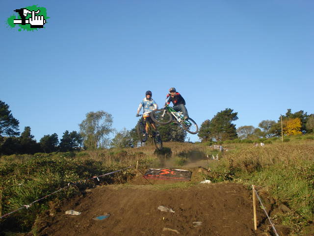 CARRERA DE DH Y 4X EN TANDIL