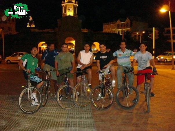 UN RATO POR EL CENTRO DE CARTAGENA COLOMBIA