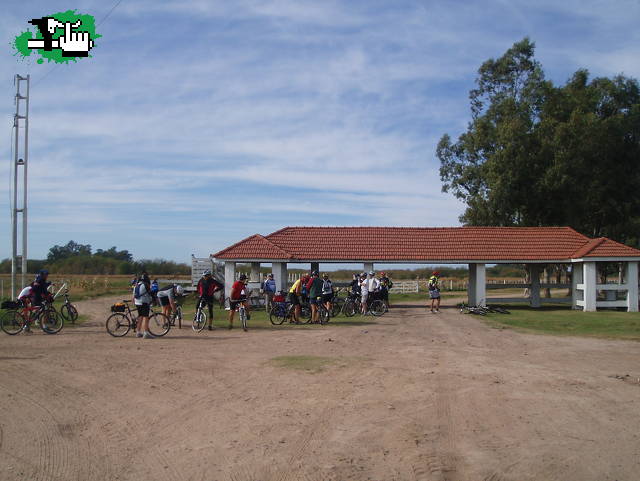 Megabikers: Cañuelas - Uribelarrea - Lobos - Cañuelas.