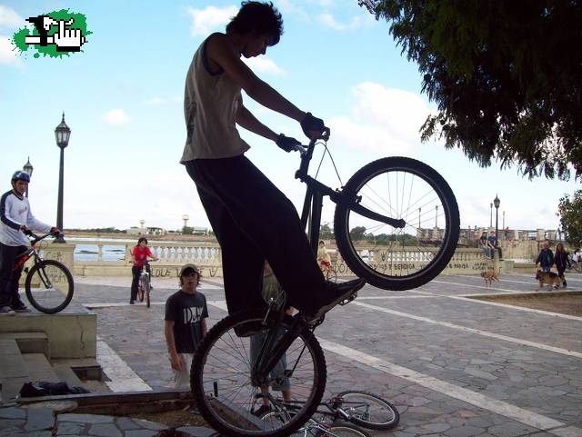 Un sabado de trial en la costanera Santafesina