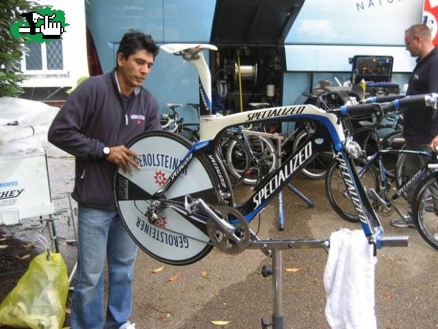 el gerolstainer-specialized manos ala obra