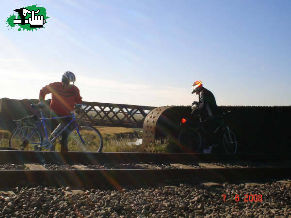 Los tres chiflados del pedal: A-Korn, Brandsen, Estacion San Borombon, Loma Verde, San Vicente