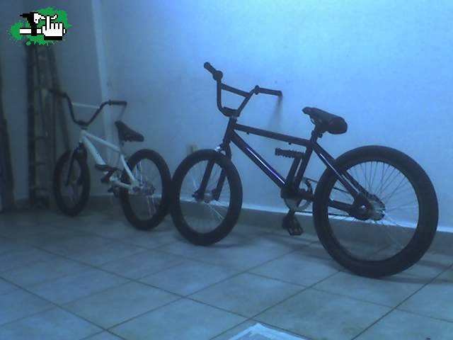  bueno aca mis 2 bikes