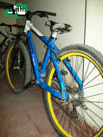 mi bike en el cole