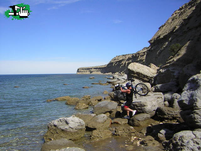PEN&Iacute;NSULA DE VALDES. BICICLETAS Y BALLENAS EN CHUBUT. PATAGONIA